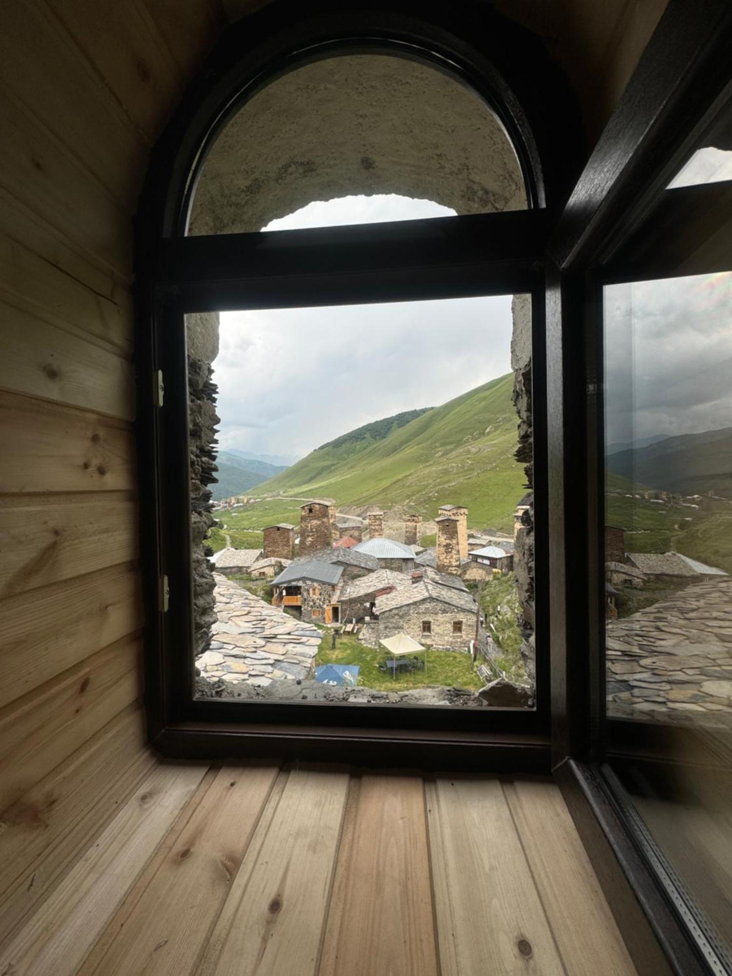 Chazhashi Guesthouse Ushguli Exterior photo