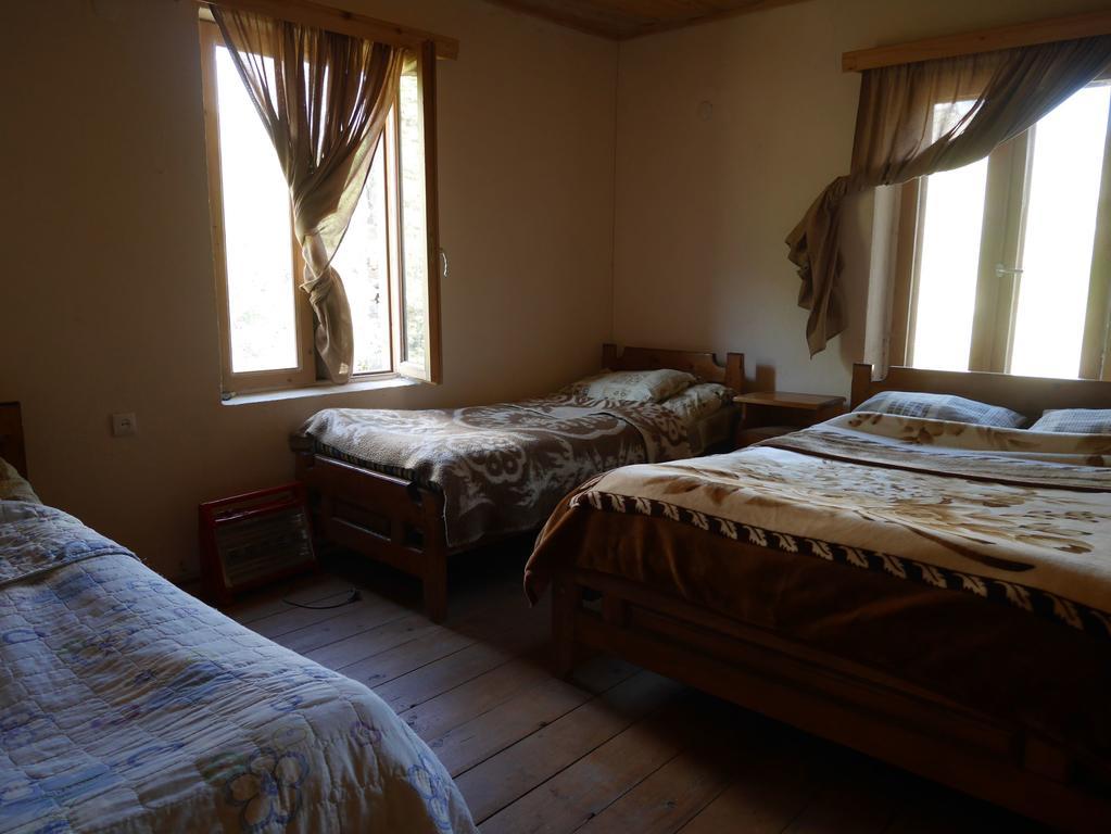 Chazhashi Guesthouse Ushguli Exterior photo